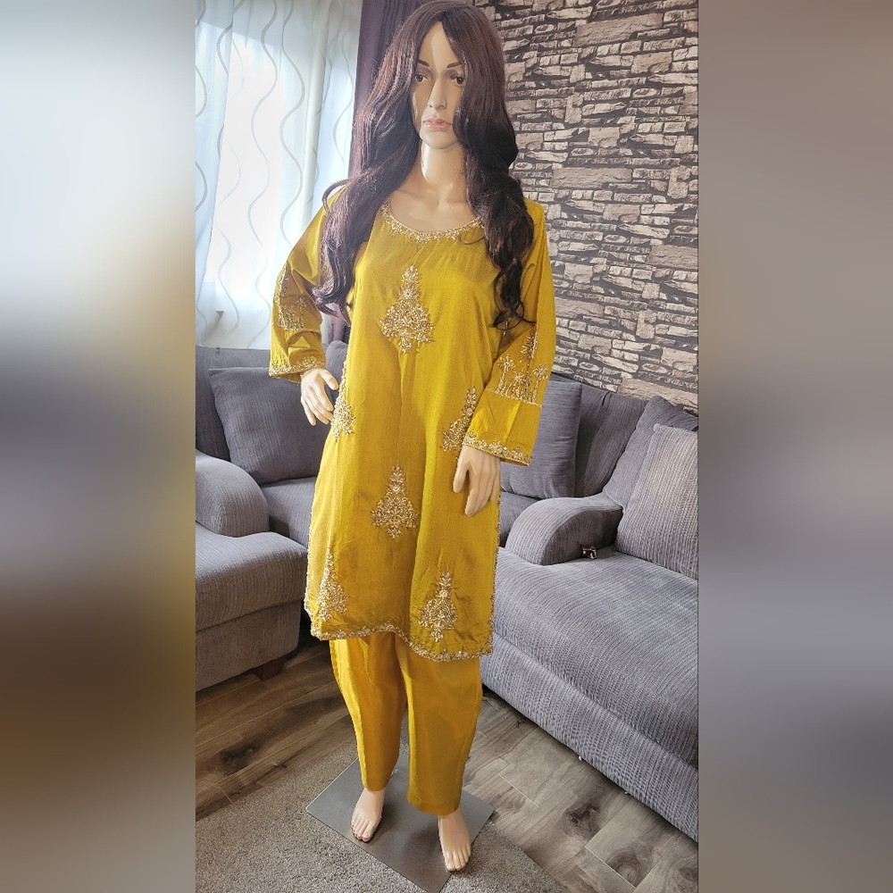 Pakistani Indian salwar kameez/ 2 peice salwar kameez suit/  China Raw Silk